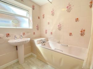 Heath Road- click for photo gallery